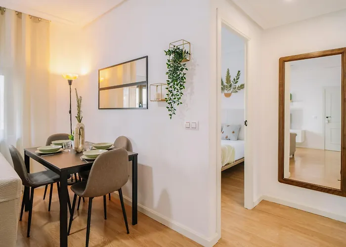 Centro, Hospital Y Campus Universitario A 5 Minutos - Camas De Primera - Lavadora - Smarttv - Wifi 1 Gb - Teletrabajo Apartment *